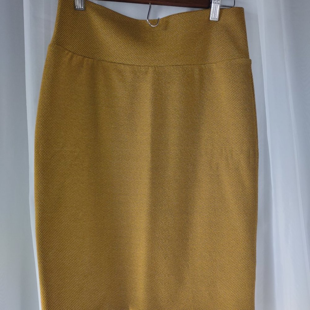 LulaRoe Cassie mustard yellow stretchy pencil skirt  with grey dots  size M - Picture 5 of 5